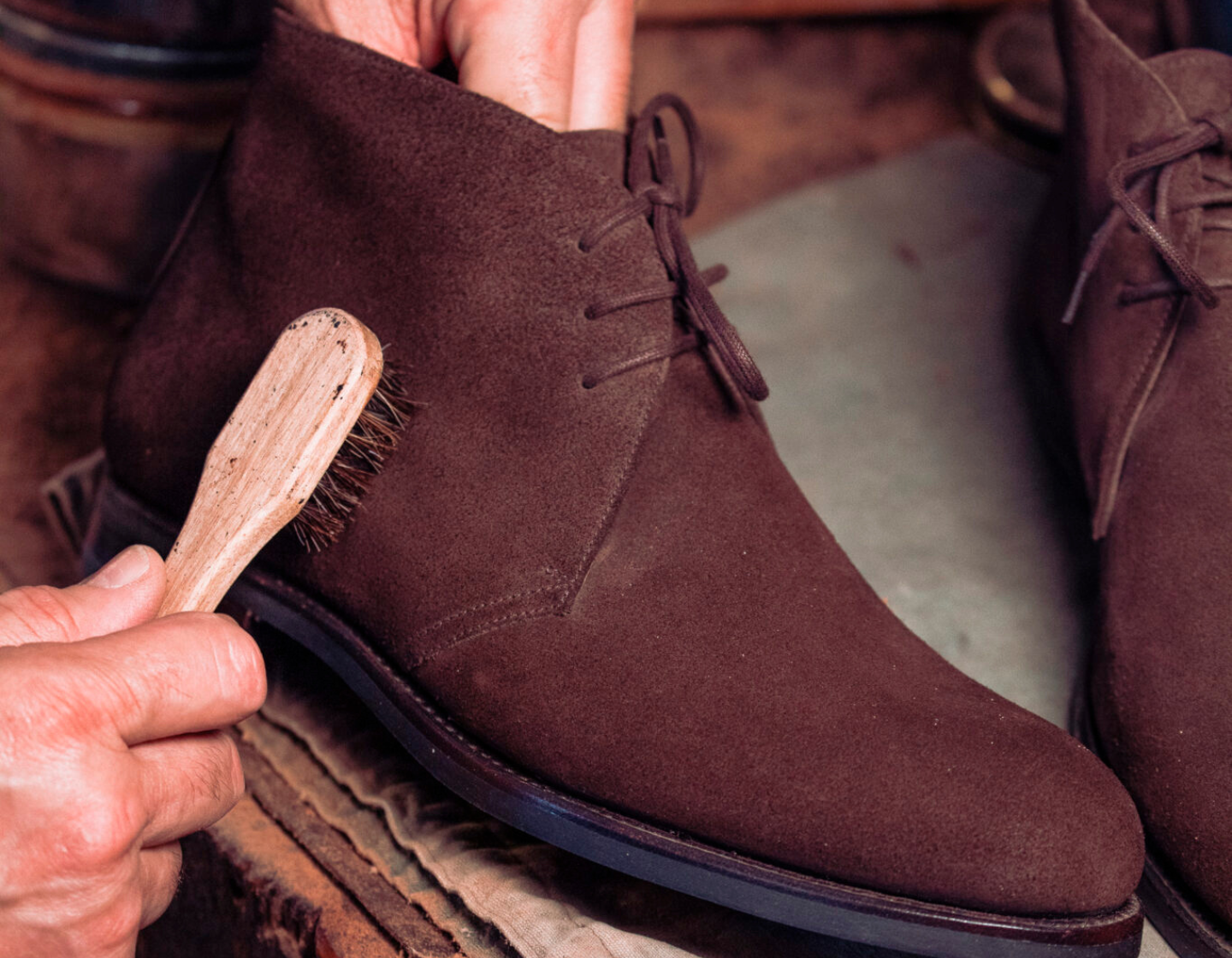 Süet Ayakkabı Bakımı: Etkili Yöntemler ve Profesyonel İpuçları